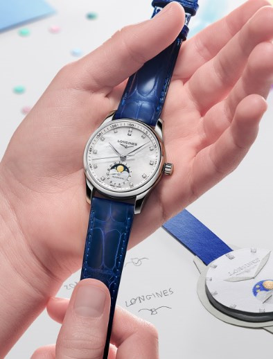 浪琴表蒙有划痕处理办法